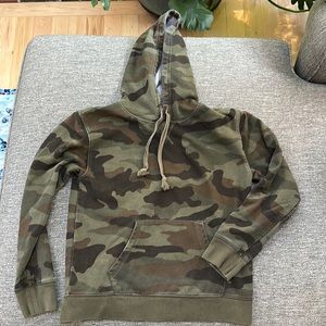 J.Crew Camouflage Vintage Fleece, Size Medium, Great Condition!
